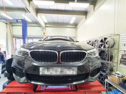 평택 안산 수원 화성 BMW 5시리즈 530d 휠복원 다이아몬드커팅 작업 드렁큰타이어 / 화성시 팔탄면