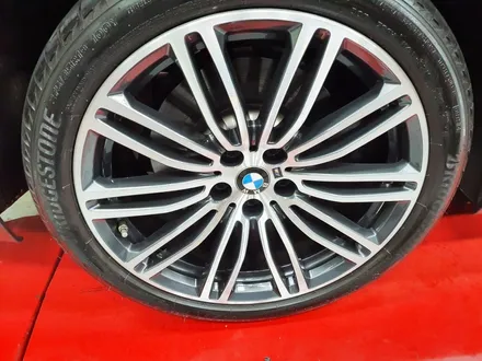 평택 안산 수원 화성 BMW 5시리즈 530d 휠복원 다이아몬드커팅 작업 드렁큰타이어 / 화성시 팔탄면