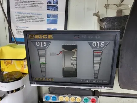 그랜저 HG 포트홀 휠손상 주차 기스 등으로 휠복원 + 블랙유광 휠도색 작업까지 좋은 가격에 작업 / 화성시 팔탄면