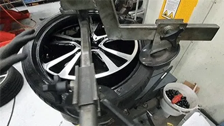 평택 수원 안산 화성 벤츠 E300 아방가르드 휠 복원 휠도색 휠수리 전문점 드렁큰 타이어 / 화성시 팔탄면