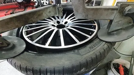 수원 화성 벤츠 S클래스 S350d S400d 순정휠 손상으로 인한 휠복원 다이아몬드커팅 블랙폴리시 휠도색 + 미쉐린 프라이머시 MXM4 교환 교체 / 화성시 팔탄면