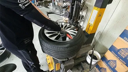 수원 안산 화성 제네시스 EQ900 휠복원 신품상태로 깔끔하게 복원을 합리적인 가격에 진행했어요 / 화성시 팔탄면