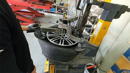 수원 화성 안산 BMW 5시리즈 차량 핸들 차체 떨림 진동 휠밸런스로 교정이 안된다면 휠굴절 수리를 권해드려요 / 화성시 팔탄면