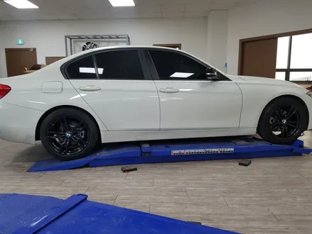 (구리 스마일휠) BMW 320D 18인치 블랙펄 도색 작업 ~ / 포천시 소흘읍