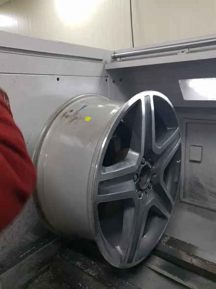 (구리 스마일휠) 벤츠gle 63amg 20인치 다이아몬드컷팅 휠복원(분체도장) / 포천시 소흘읍