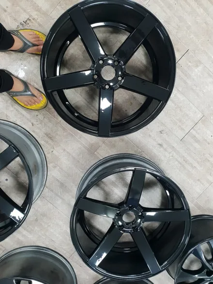 (구리 스마일휠) 벤츠 cls63amg 20인치 사제휠 휠복원+블랙유광(분체도장) / 포천시 소흘읍