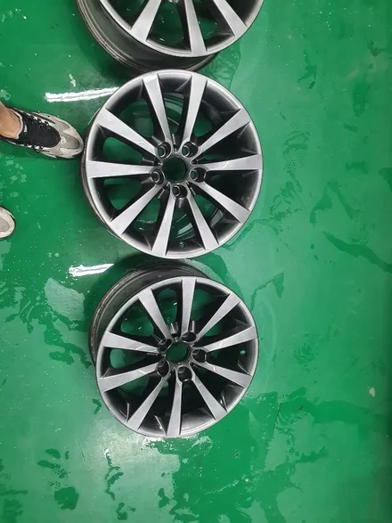 (포천 스마일휠) bmw 520i  18인치 휠복원+하이퍼블랙(분체도장) / 포천시 소흘읍