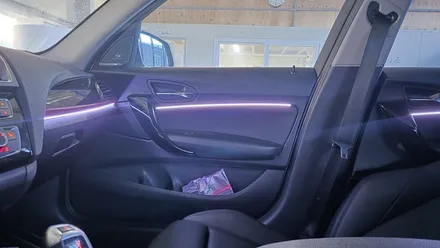 bmw 118d 엠비언트 아크릴 매립으로 깔끔하게 ! / 인천 계양, 김포, 강서, 부평