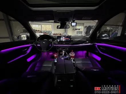 BMW 5시리즈 엠비언트 시공 ! 파스텔톤 색감에 확달라진 실내를 확인해보세요 ~ / 인천 계양, 김포, 강서, 부평