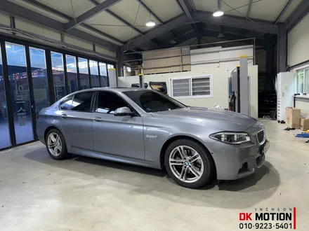 BMW 5시리즈 F10 비노출 엠비언트 시공 후기입니다:) 파스텔톤 색감이 아주 이뻐요 ! / 인천 계양, 김포, 강서, 부평