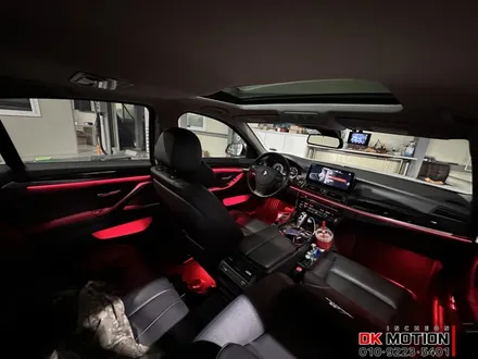 BMW 5시리즈 엠비언트 시공 ! 파스텔톤 색감에 확달라진 실내를 확인해보세요 ~ / 인천 계양, 김포, 강서, 부평
