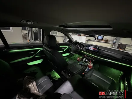 BMW 5시리즈 엠비언트 시공 ! 파스텔톤 색감에 확달라진 실내를 확인해보세요 ~ / 인천 계양, 김포, 강서, 부평