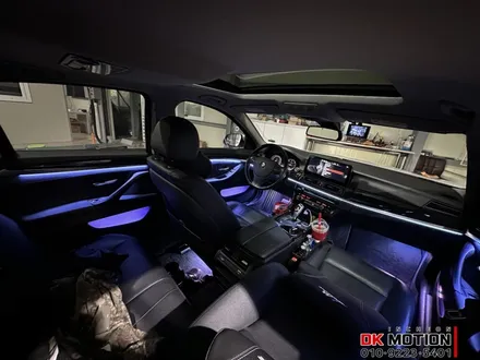 BMW 5시리즈 엠비언트 시공 ! 파스텔톤 색감에 확달라진 실내를 확인해보세요 ~ / 인천 계양, 김포, 강서, 부평