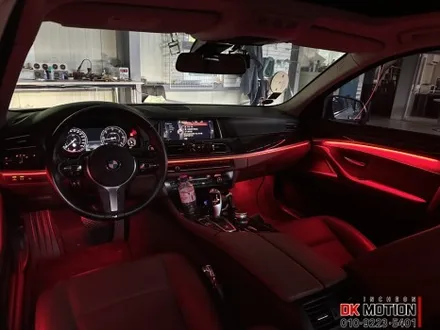 BMW 5시리즈 F10 비노출 엠비언트 시공 후기입니다:) 파스텔톤 색감이 아주 이뻐요 ! / 인천 계양, 김포, 강서, 부평