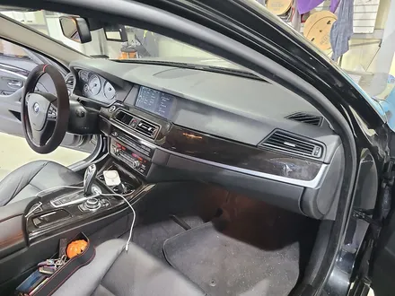 BMW 5시즈 F바디 F10 비노출 엠비언트무드등시공입니다. / 인천 계양, 김포, 강서, 부평