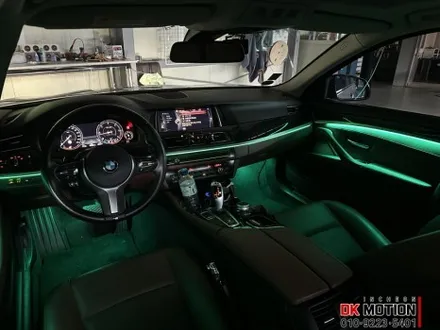 BMW 5시리즈 F10 비노출 엠비언트 시공 후기입니다:) 파스텔톤 색감이 아주 이뻐요 ! / 인천 계양, 김포, 강서, 부평