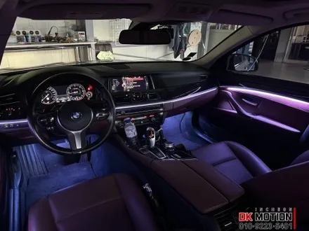 BMW 5시리즈 F10 비노출 엠비언트 시공 후기입니다:) 파스텔톤 색감이 아주 이뻐요 ! / 인천 계양, 김포, 강서, 부평