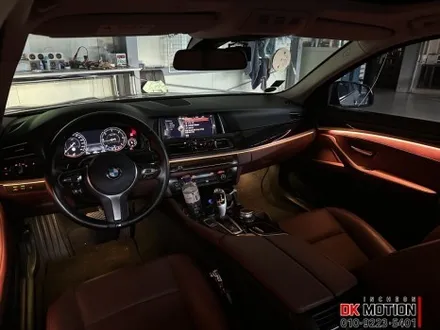 BMW 5시리즈 F10 비노출 엠비언트 시공 후기입니다:) 파스텔톤 색감이 아주 이뻐요 ! / 인천 계양, 김포, 강서, 부평