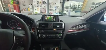 고양시 BMW 118D 애플 카플레이 / 안드로이드 오토 10.2인치 무선 터치 모니터 교체