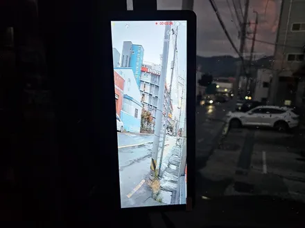 만트럭 윙바디 화물차 녹화 기능이 포함된 디지털 사이드미러 장착 / 부산 사상구
