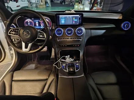 w205 후기형 벤츠 C200 송풍구 엠비언트 벤츠 필수 작업 시공 / 부산 사상구