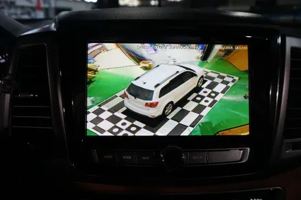 G4 렉스턴 3D 어라운드뷰 장착으로 좁은길도 거침없이 주행하다. / 부산 사상구