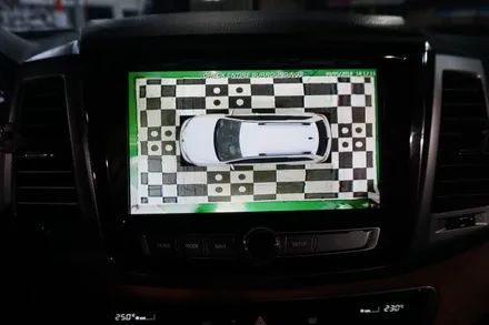 G4 렉스턴 3D 어라운드뷰 장착으로 좁은길도 거침없이 주행하다. / 부산 사상구