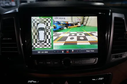 G4 렉스턴 3D 어라운드뷰 장착으로 좁은길도 거침없이 주행하다. / 부산 사상구