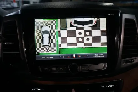 G4 렉스턴 3D 어라운드뷰 장착으로 좁은길도 거침없이 주행하다. / 부산 사상구