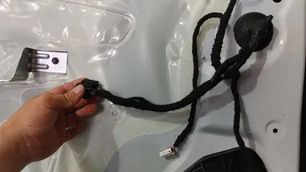 쉐보레 트랙스 크로스오버 북미원격시동, 멀티팩, 커넥티드, 충격센서, 애프터블로우 활성화, 와이드미러, 트렁크 식빵등, LED실내등 시공 / 부산 사상구