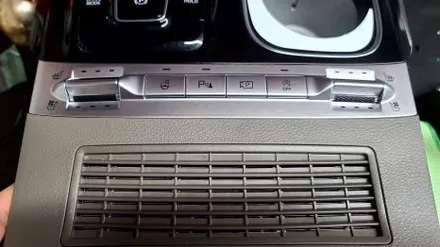카니발 하이리무진 불편했던 TV, 조명 1열에서도 조작 가능한 터치리모컨 / 부산 사상구