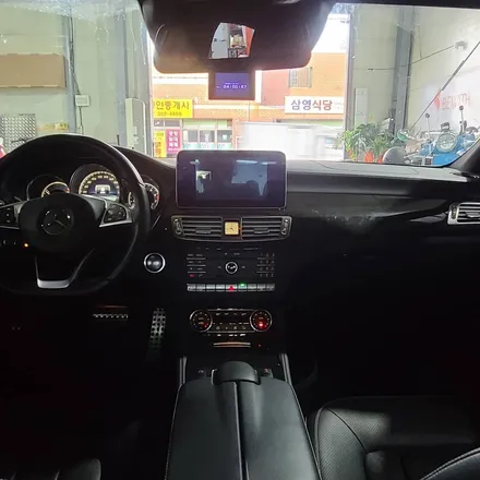 부산 벤츠 CLS RGB 앰비언트 라이트 시공으로 실내 분위기 업 / 부산 사상구
