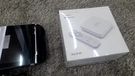 KA4 카니발 하이리무진 보조석 보조모니터 XM1240M +호메틱스 안드로이드 셋탑 + 순정 리모컨 연동 제어 / 부산 사상구