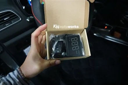 QM6 선명한 HUD [Head Up Display, 헤드업디스플레이] A100S 작업으로 편리한 운행을 / 부산 사상구 주례동