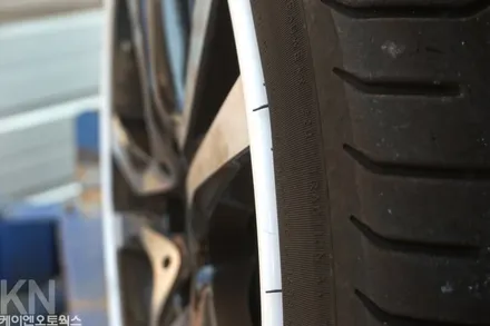 벤츠 E250 자동차 휠프로텍터 휠보레로 스크래치 예방 / 부산 사상구 주례동