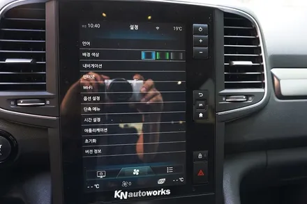 감각적인 QM6 10.1인치 안드로이드 올인원 대화면 내비게이션 /후방카메라 / 부산 사상구 주례동