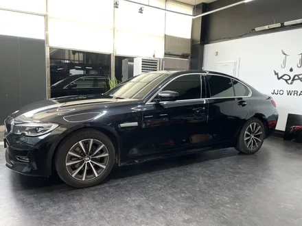 [파주일산랩핑] BMW 3시리즈 (G20) 크롬죽이기 및 휠도색으로 강력한 포스주기 ! - 쪼랩 / 고양시 덕이동