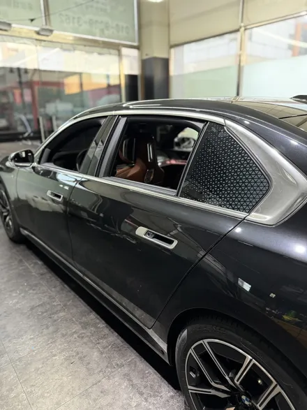 일산 크롬죽이기 랩핑 - BMW 7시리즈 블랙패키지 작업 / 고양시 덕이동