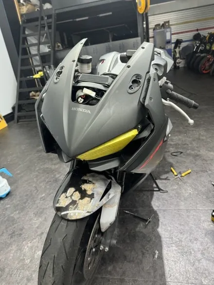 파주 바이크랩핑 운정 랩핑 일산 데칼 CBR1000RR 전체랩핑- 쪼랩 / 고양시 덕이동