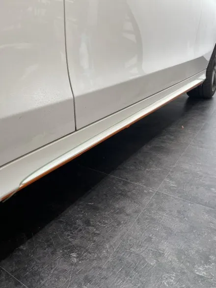 벤츠 C클래스 (W205) 크롬죽이기 및 포인트 랩핑으로 스포티하고 무게감있는 느낌 주기 ! - 일산 쪼랩 / 고양시 덕이동