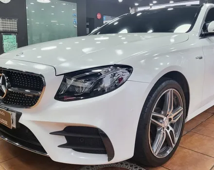 광주전체랩핑 벤츠E43 AMG 화이트 전체랩핑 시공 / 광주 북구 중흥동