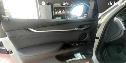 광주 실내랩핑 BMW X5 (F15) 리얼 우드 매트릭스 블랙            랩핑 시공 닥터나이프 카스킨 스튜디오 / 광주 북구 중흥동