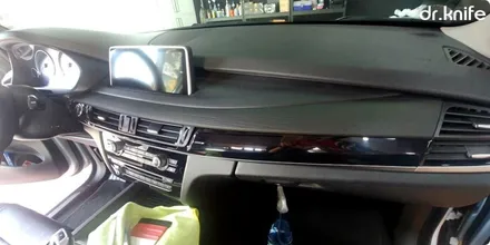 광주 실내랩핑 BMW X5 (F15) 리얼 우드 매트릭스 블랙            랩핑 시공 닥터나이프 카스킨 스튜디오 / 광주 북구 중흥동