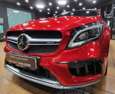광주랩핑 벤츠 GLA45AMG 전체랩핑 제거 및 고광택 캔디레드 전체랩핑 시공 / 광주 북구 중흥동