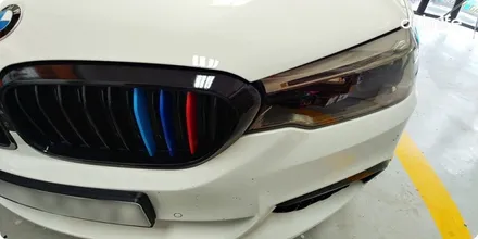 광주래핑 BMW 520d (G30) 루프 및 그릴래핑 시공 / 광주 북구 중흥동