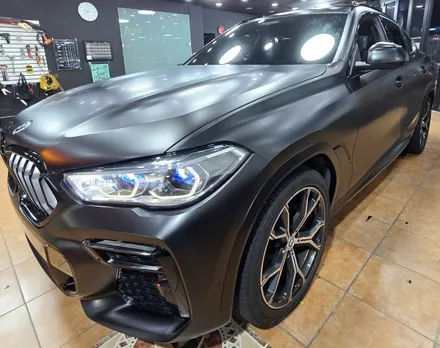 광주전체랩핑 BMW X6 고광택 사틴블랙 전체랩핑 크롬딜리트 시공 / 광주 북구 중흥동