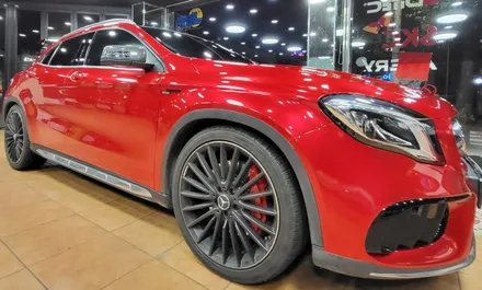 광주랩핑 벤츠 GLA45AMG 전체랩핑 제거 및 고광택 캔디레드 전체랩핑 시공 / 광주 북구 중흥동