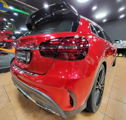 광주랩핑 벤츠 GLA45AMG 전체랩핑 제거 및 고광택 캔디레드 전체랩핑 시공 / 광주 북구 중흥동