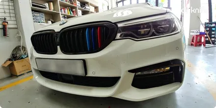 광주래핑 BMW 520d (G30) 루프 및 그릴래핑 시공 / 광주 북구 중흥동