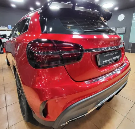 광주랩핑 벤츠 GLA45AMG 전체랩핑 제거 및 고광택 캔디레드 전체랩핑 시공 / 광주 북구 중흥동